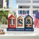 Glitzhome 13"L Patriotic Americana Wooden House-shaped Table Decor