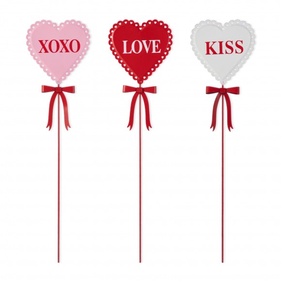 Glitzhome 16"H Set of 3 Valentine's Metal Heart Yard Stake (KD)