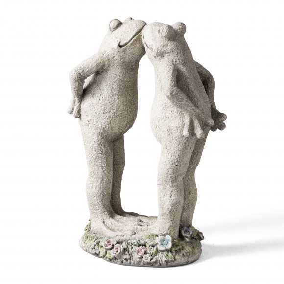 Glitzhome 15.25"H Resin Two Kissing Frog Statue