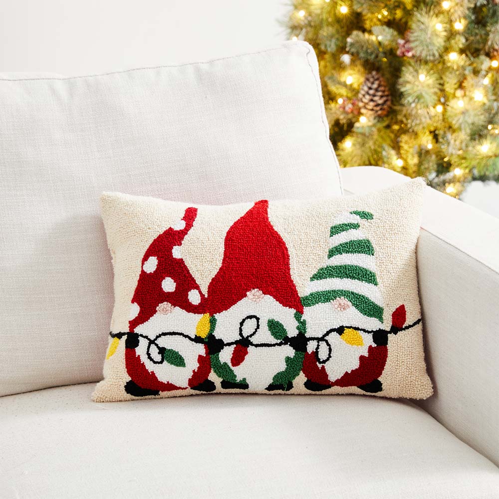 [OFFICIAL] Glitzhome 18"L Hooked Christmas Gnomes Throw Pillow