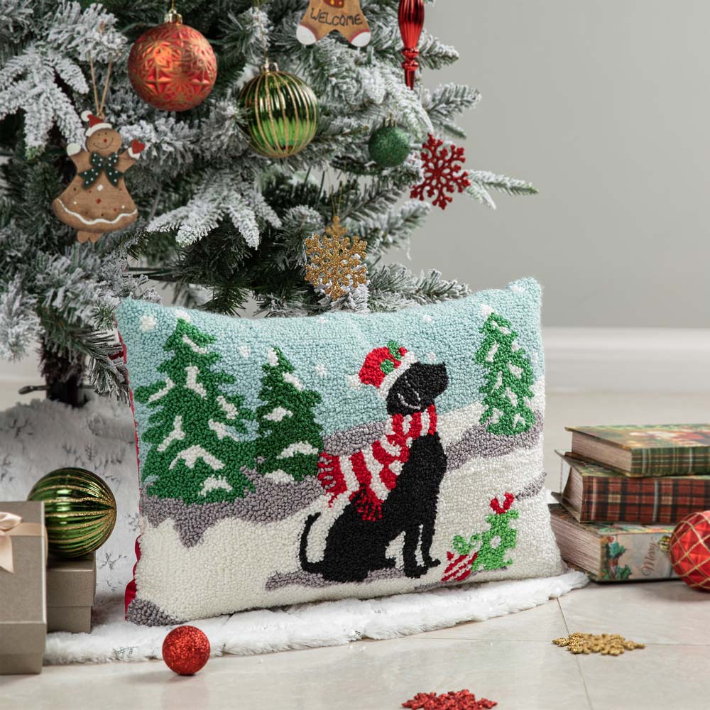 Glitzhome Hooked Dog Pillow - Thumbnail 4